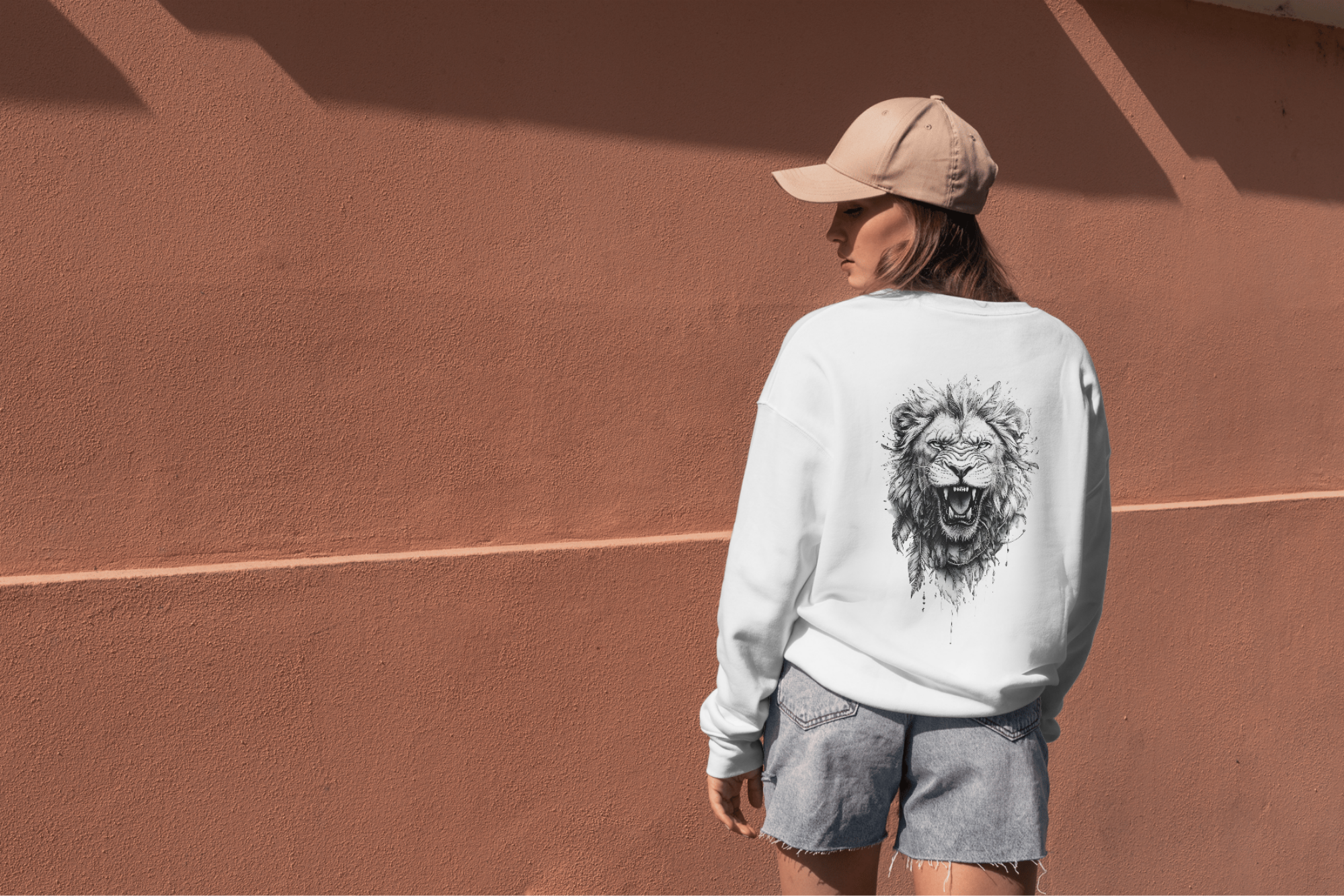 Löwe Sweatshirt - Rückseite | Sketch Art Design